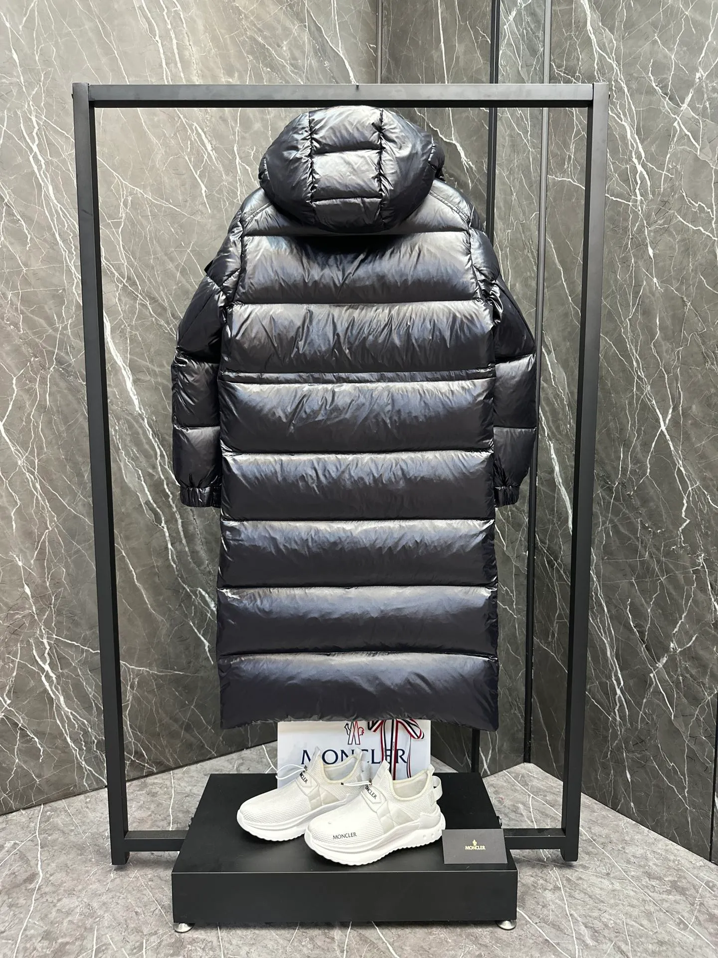 ⬆️Moncler Cavettaz .480 ❗️❗️❗️ . .Premium . . Cavettaz nylon laqué ， 。 Cavettaz Classic ， 。 nylon laqué ， 。 nylon laqué Nylon laqué Size : 0-2 Black Cream White